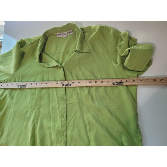Joanna Plus 2X Button-Up Bright Green Blouse 3/4 Sleeve Collared Neck Lightweigh - Picture 4 of 8